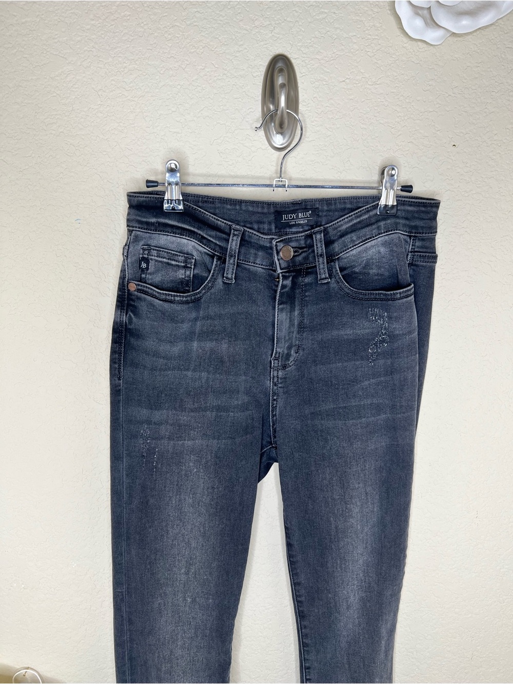 NTM: Judy Blue Skinny Jeans Size 5/27 Black Gray Wash Raw Hem Stretch Denim - Picture 3 of 16